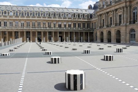 Private theme tour of Neoclassical Paris