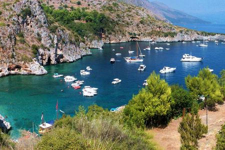 Boat excursion to Baia degli Infreschi