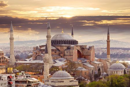 Skip-the-line Hagia Sophia and Grand Bazaar tour