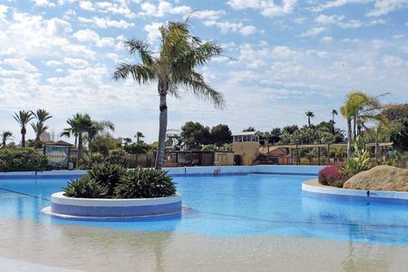 Aquopolis Torrevieja skip-the-line tickets