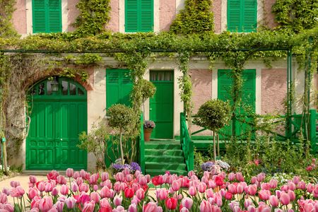 Day trip to Giverny Monet's garden and Auvers-sur-Oise with Van Gogh House from Paris