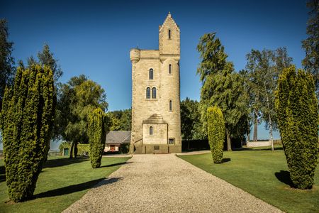 Day trip to Somme Battlefields, Australian memorial and Amiens cathedral from Paris