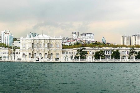 Istanbul two-hour Bosphorus cruise on Luxury Yacht