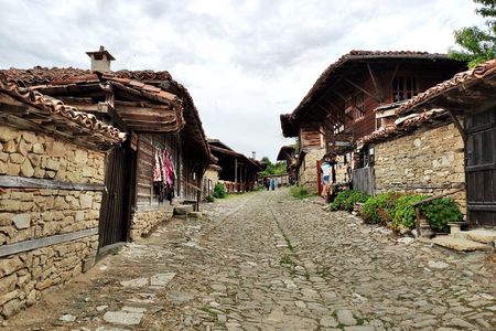 Ultimate self-guided Zheravna walking tour