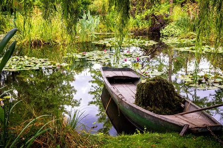Excursion to Giverny Monet's Gardens and Versailles Palace with audio guide and lunch