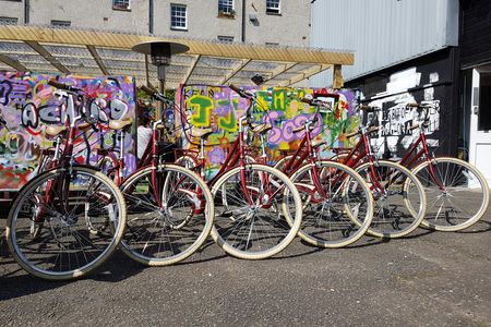 London Street Art tour by bike