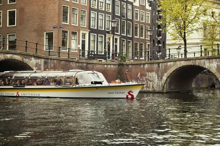 Amsterdam Canal Cruise from Damrak