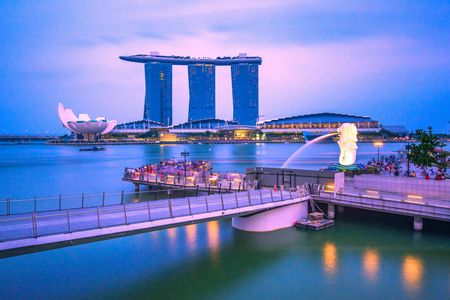 Luxurious sunset cruise in Singapore on catamaran
