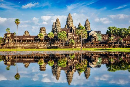 Full-day Angkor temples and Tonle lake tour