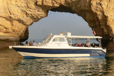 Muscat sunset cruise