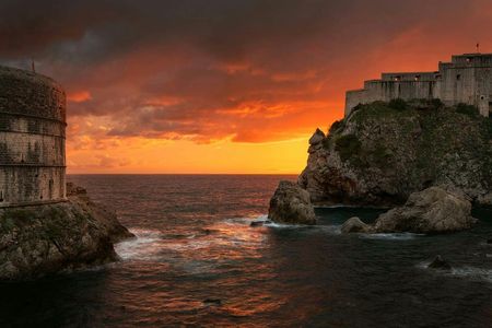 Evening Old Town guided tour and panoramic drive in Dubrovnik