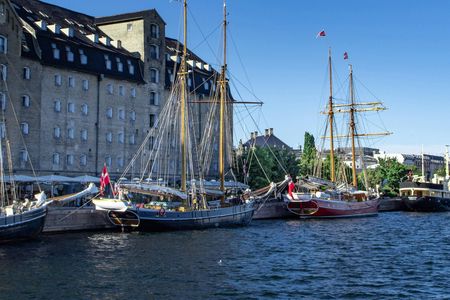 Small group 3-hour walking tour in Copenhagen