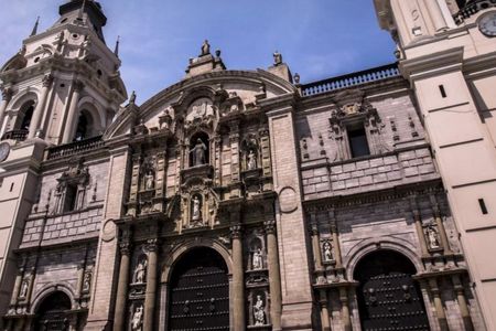 Lima Guided Tour with Larco Museum and Casa Aliaga