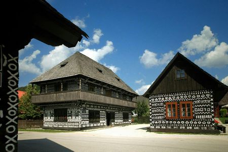 Cicmany guided tour with thermal bath entrance