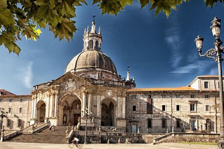 Santuary of Loyola, Getaria, Zarauz and San Sebastian full-day tour