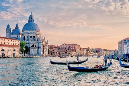 Guided tour of Doge's Palace and St Mark's Basilica with gondola ride