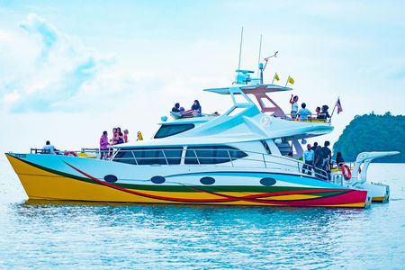 Sunset cruise from Paradise 101 in Langkawi