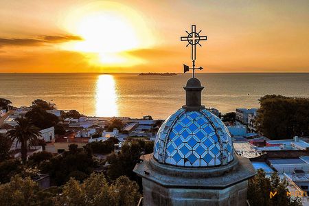 Colonia guided city tour from Montevideo