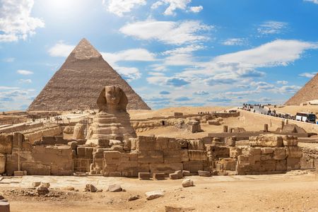 Giza Pyramids, Sphinx, and Egyptian Museum tour with lunch from Cairo