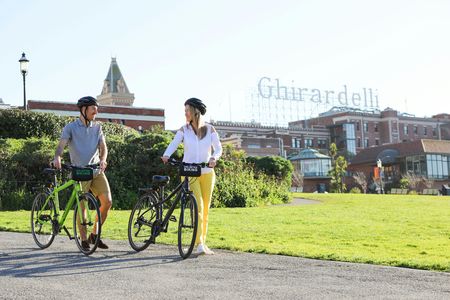 Golden Gate Bridge bike rental with route map