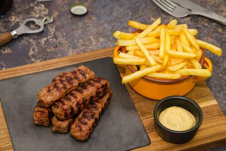 Unhealthy food tour of Bucharest