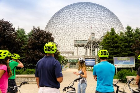 Vista architecture bike tour in Montreal