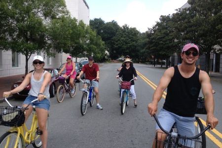 Pedal through History bike tour in Savannah
