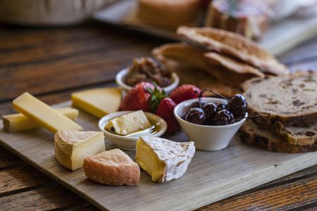 Bruny Island traveller full day gourmet wilderness and sightseeing tour