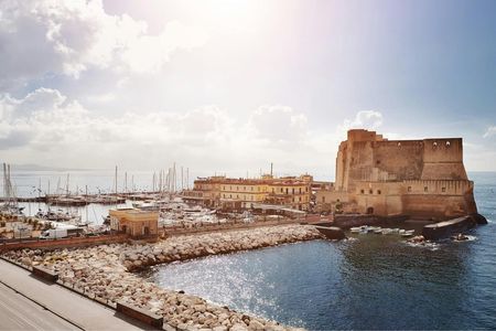Half-day private and personalized walking tour of Naples