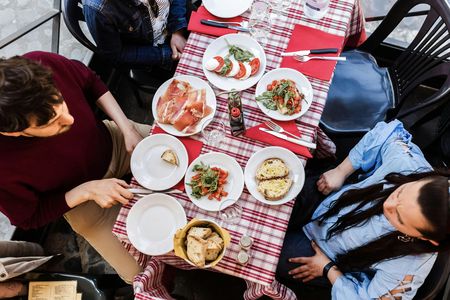 Eat Like a local in Naples private and personalized food tour