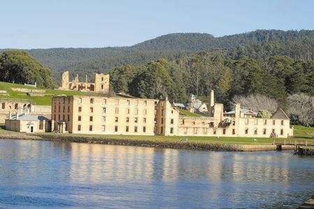 Port Arthur round trip bus service from Hobart
