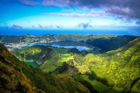 Sete Cidades and Ferraria full-day hiking tour