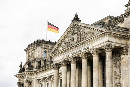 Kickstart private and personalized walking tour of Berlin