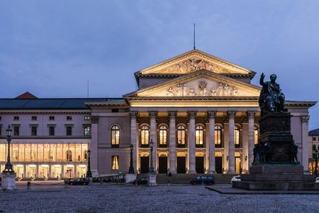 Half-day private and personalized walking tour of Munich