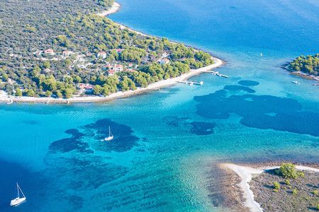 Private tour to Blue Lagoon and 3 Islands from Trogir