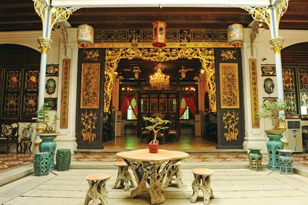 Private walking tour through Penang Georgetown with lunch
