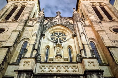 Haunted history walking tour in San Antonio