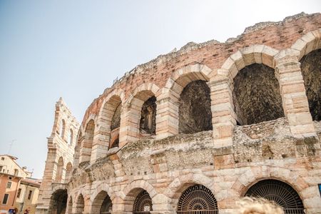 Verona guided tour from Garda Lake area
