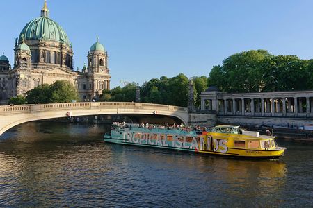 East Side Boat Cruise with Commentary on the Spree
