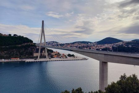 Panoramic views of Dubrovnik with Srd hill
