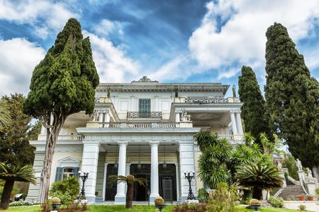 Achilleion Palace, Paleokastritsa and Corfu's Old Town Full-Day Tour