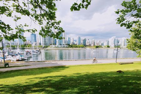 Private and personalized walking tour in Vancouver