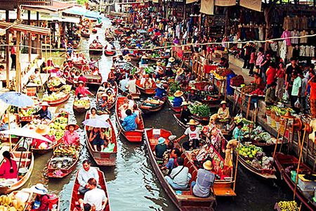 Private tour to Mae Klong Railway and Damnoen Saduak Floating Market