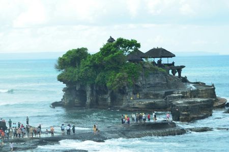 Royal temple, Beratan lake and Tanah Lot sunset private tour