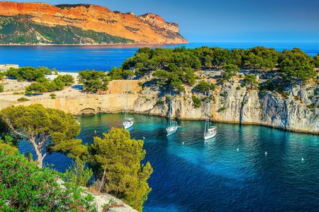 Full-day sailing excursion in the Calanques from Marseille