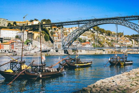 1-hour walking tour of Porto with a local