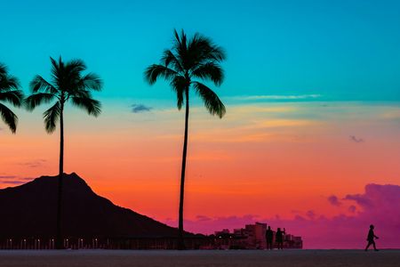 Waikiki's sunset glass-bottom boat cruise