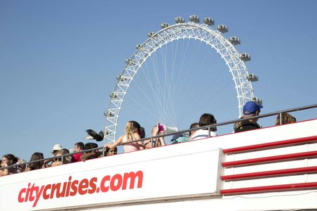 Tootbus Must See London: Hop-on hop-off bus tour with cruise