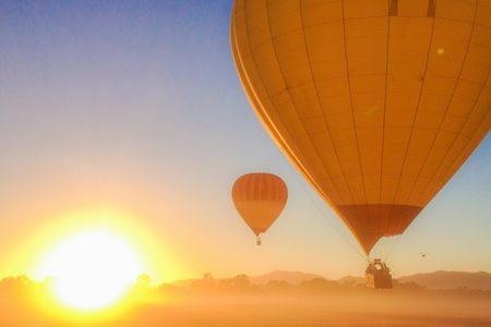 Cairns classic hot air balloon flight with return transfers