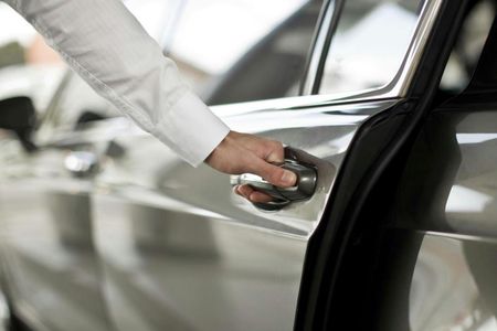 Private transfer service from Paris airports in an executive Sedan